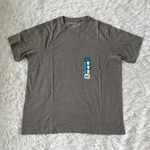 Eddie Bauer  Men’s short sleeve Basic Tee in heather gray size Large Photo 6