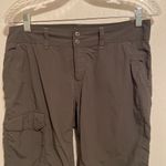 Columbia  Omni-Shade Olive Green Nylon Capris Photo 1