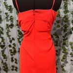 Amanda Smith Simple red dress Photo 2