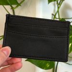 Black card holder wallet Sleek and minimal Photo 0
