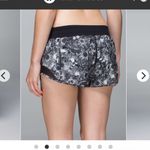 Lululemon Hotty Hot Short Flowabunga Black Angel Wing / Black Womens 4 Lined Photo 1