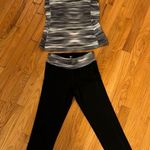 Old Navy activewear tops and leggings Photo 0