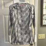 Under Armour Women’s Fitted Pullover W/ Long Sleeve Snap V-Neck & Sleeves- Med Photo 8