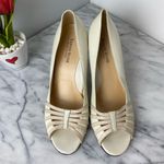 Taryn Rose  Neutral Cream Peep Toe Heels 39.5/9.5 Career Photo 3