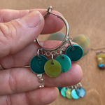 None 5 pairs of green toned vintage earrings Photo 3