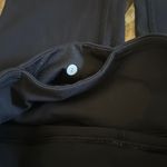 Lululemon Black leggings Photo 5