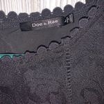 Doe & Rae Black Peplum Lace Sleeveless Blouse Photo 2