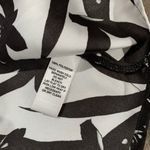 5/48 Black and White floral tank top tie back S Photo 7