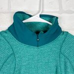 Lululemon Green Half Zip Top Thumbholes Athletic Activewear Jacket Size 6 Photo 3