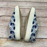 Cariuma Art Edition Canvas Low Top Sneakers Blue Wave Print Lace Up Women's 5.5M Size 5.5 Photo 6
