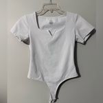 Chunpin Square Neck Notch V Neck Bodysuit White Photo 1