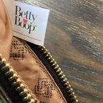 Betty Boop  LANY Travel Venice Graphic Shoulder Bag Photo 5