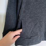 Gloria Vanderbilt NWOT GVS women’s dark gray cowl neck sweatshirt petite medium Photo 3