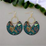 Vibrant Geometric Unique Shape Line Accents Delicate Flower Pattern‎ Earrings Photo 9