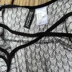 H&M  Divided Black & White Print Shorty Romper Adjustable Spaghetti Straps Size 6 Photo 4