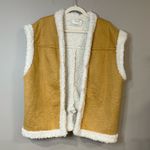 Tuckernuck  Hyacinth House tan suede and Sherpa soft vest Photo 4