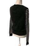 Banana Republic  Black and White Bow Sweater. Excellent Condition. WORN ONCE Photo 4