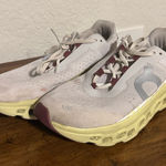 On Running Sneakers in Cream and Maroon with Yellow Soles Red Size 9.5 Photo 0