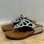 FitFlop  Bumble Silver Mirror Leather Toe Post Slip On Wedge Sandals- Size 7 & 38 Photo 4