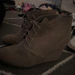 Winter/ Fall Fashion Mini Low Cut Boots Tan Size 9.5 Photo 2