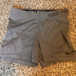 Nike  Pro Compression Shorts Dri-FIT‎ Athletic Gym Workout Gray Women's M Photo 0