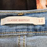 Levi's  Classic Bootcut Jeans Mid Rise Regular Fit Medium Wash Blue Denim Size 12 Photo 8