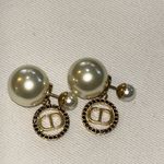 Christian Dior DIOR TRIBALES EARRINGS Gold-Finish Metal with White Resin Pearls Photo 3