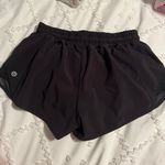 Lululemon Hottie Hot Shorts 2.5β size 6 Photo 1