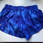 Lululemon Hotty Hot Short II 2.5" Photo 2