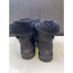 UGG  Australia Women's Black Leather Boots/Shoes Button Side SIze 9 SKU 5429 Photo 3
