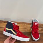 Vans Sk8-Hi Marvel Captain Marvel/ Wonder Woman Sneakers Men’s 6.5 Women’s 8 Photo 1