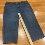 Style & Co  women’s curvy jean capri size 16 . Photo 8