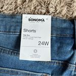 Sonoma NWT! Medium Wash Distressed High Rise Shorts Size 24W Photo 4