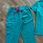 FIGS  Scrubs Set Photo 2