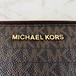 Michael Kors Jet Set Travel Brown Acorn Flat MF Phone Case Zip Wallet Wristlet Photo 1