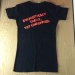 Hooters  Girl Worn Super Sexy V-Neck T-shirt Lansing IL Stretchy Cotton Soft XS Photo 3