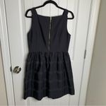 Elizabeth Mckay black satin striped fit n‎ flare sleeveless dress size 8 pockets Photo 3