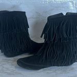 Juicy Couture Tara Moccasin Fringe Boots in black size 9.5 Photo 9