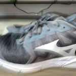 Mizuno Volleyball Court Shoes Photo 1