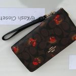 Coach  Signature Canvas Zip Around Wallet Photo 1