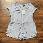 Universal Threads Universal Thread Women's Striped Short Sleeve Romper Size Medium NWT Photo 0