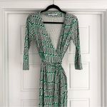 Diane Von Furstenberg  Julian Silk Wrap Dress - size 8 Photo 1