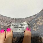 Dress Forum  Tank Top Women's Small Gray Floral 100% Rayon Scoop Neck‎ Peplum Hem Photo 2