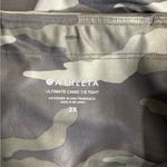 Athleta  Ultimate Camo 7/8 Tight Green size 2X NWT Photo 4