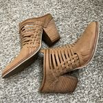 DOLCE VITA Camel Brown Almond Toe Block Heel Slip On Leather Mules Size 8.5 Photo 1