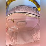 Imoshion IMO pink alligator round zipped purse with removable and adjustable strap Photo 3