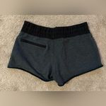 Lululemon 2013  Blissed Out Short Black Size 6 Rare 2013 Retired Excellent Photo 9