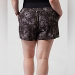 Athleta Woman’s Brooklyn Shorts Black and Gray Floral Print Size 22 Photo 1