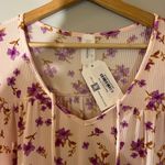 Honeyme NWT  Floral Top size Small Photo 2