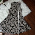 Forever 21 Black & Tan Skater Dress Textured Mock Neck Sleeveless Size Small Photo 6